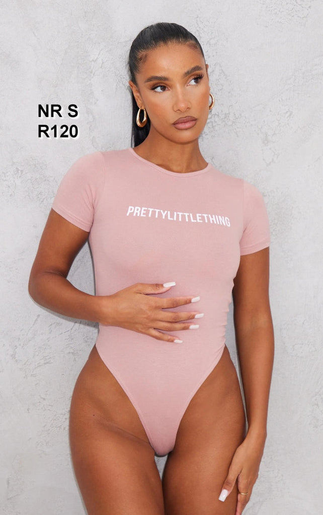 PRETTYLITTLETHING Logo Light Pink Short Sleeve Bodysuit